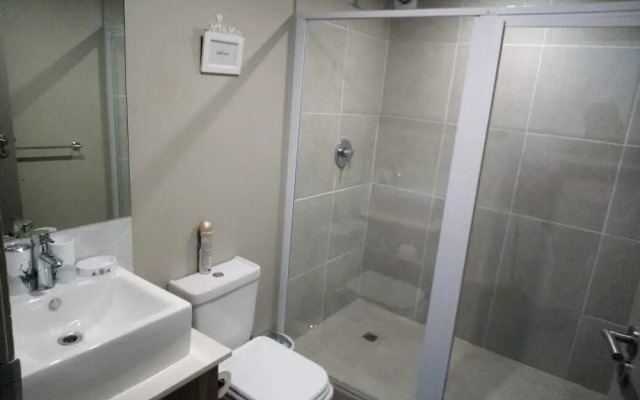 Apartment In Rosebank Johannesburg