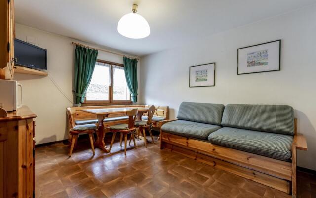 GIROMETTI, two-room apartment. (022036-AT-054584)-400 GIROMETTI
