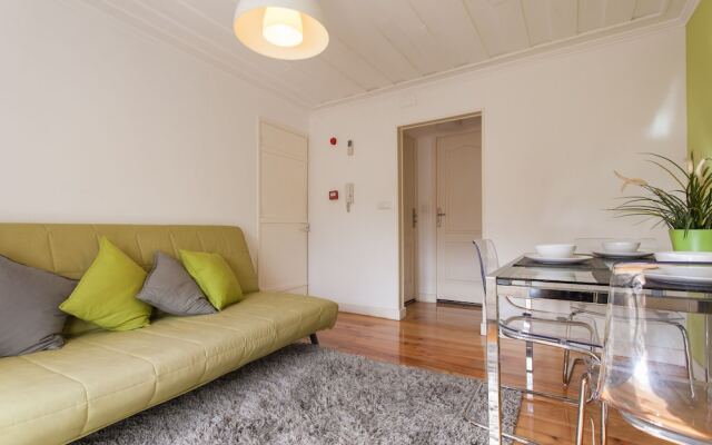 Casa Cara Sotão by All In Lisbon