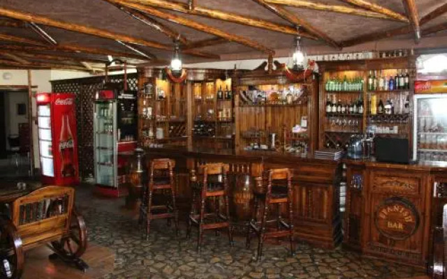 Отель Zargaron Plaza