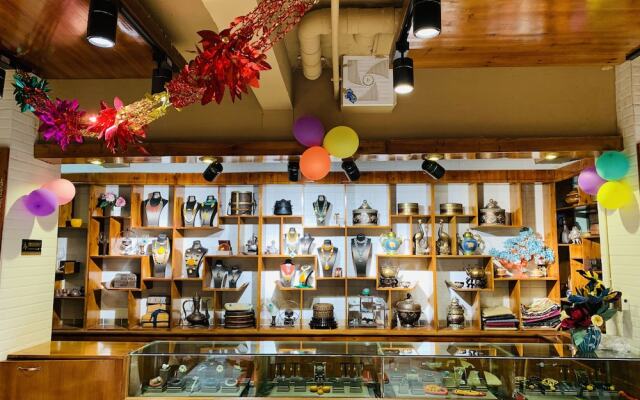 Lubhum Tsang Boutique Hotel