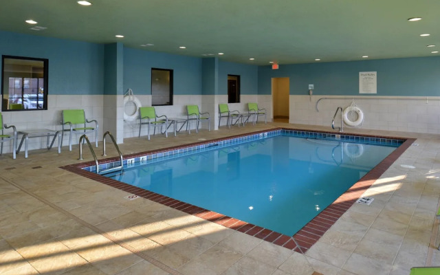 Holiday Inn Express Hotel & Suites Lonoke I-40 (Exit 175)