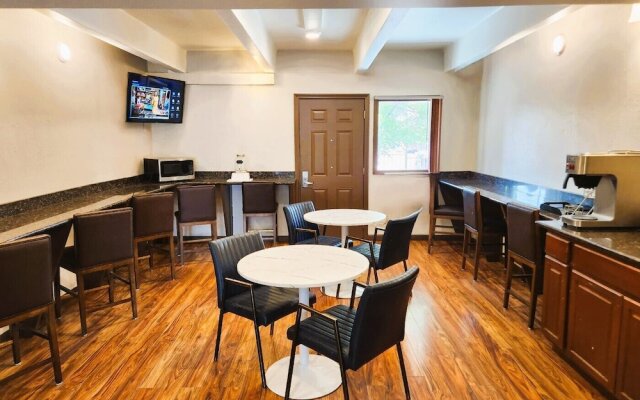 Econo Lodge Downtown