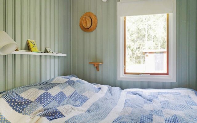 5 Person Holiday Home in Grisslehamn-by Traum