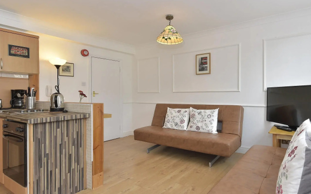 Farringdon Apartment
