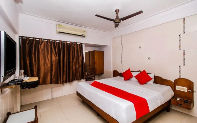 OYO 33399 Hotel Alwin