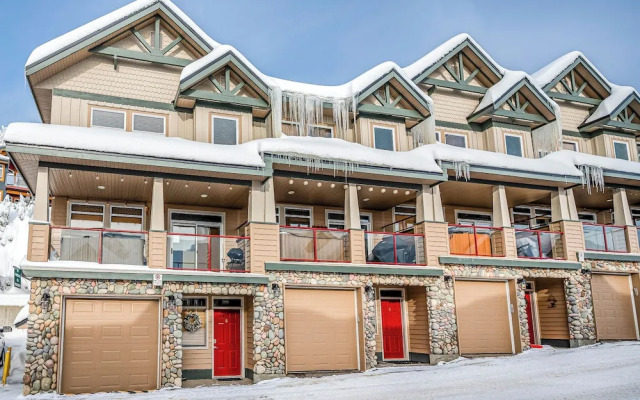 Treetop Getaway Ski In And Out Sleeps 10