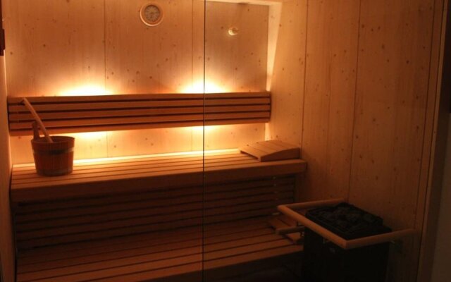 Collina Hotel Garni