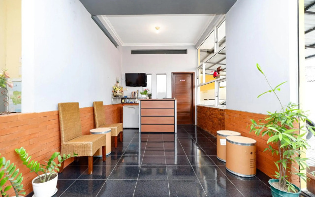Super OYO 2209 Solo Point Guest House Syariah