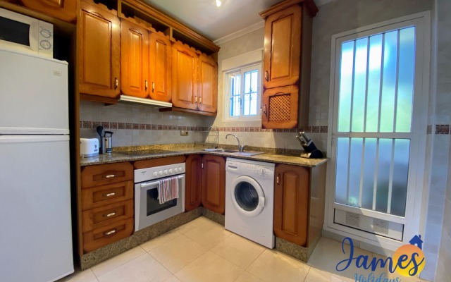 Playa Golf 1st floor apartment & com pool P248