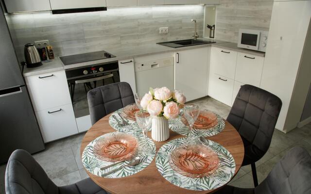 Apartments on Astrakhan Avenue 10
