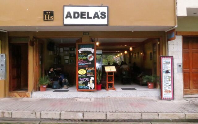 Adelas Hostal