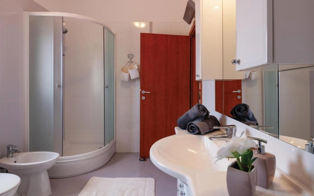 Stunning Home in Krvavici With Wifi and 4 Bedrooms