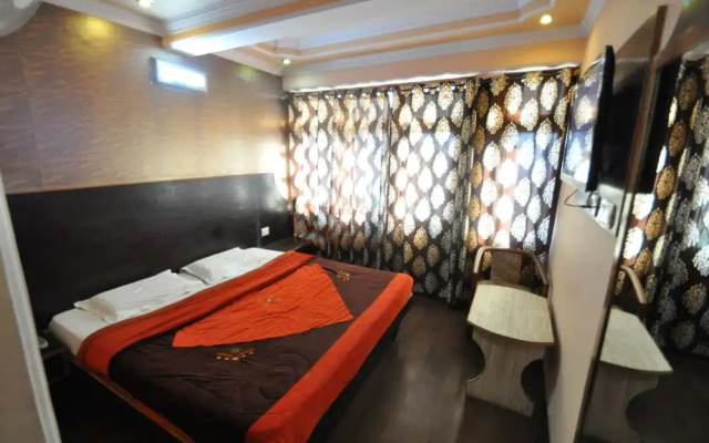 Hotel Sidharth Regency