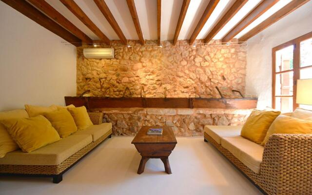 Luxuriously renovated Mallorcan country house for 10 pax