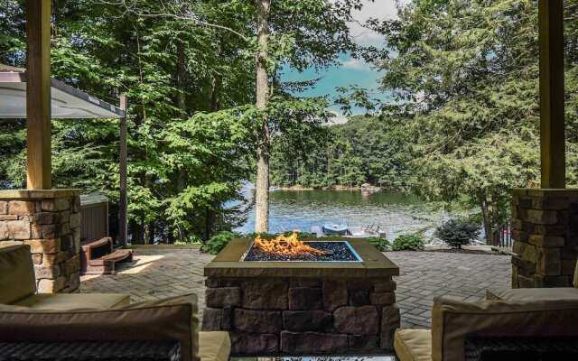 Boulder House 6 Bedroom House