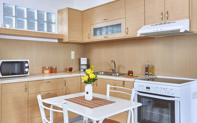Keramos Villa and Apartments