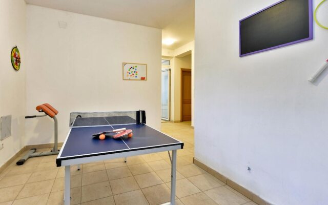 Nice Home in Zagreb With 6 Bedrooms and Wifi