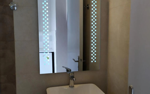 Giannis Studios Alykes