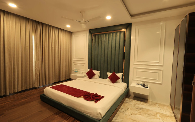 Krishna Hotel And Resort