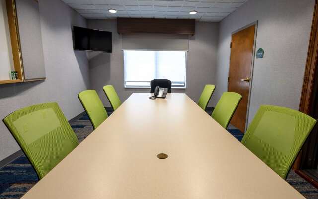 Wingate by Wyndham Lafayette Airport