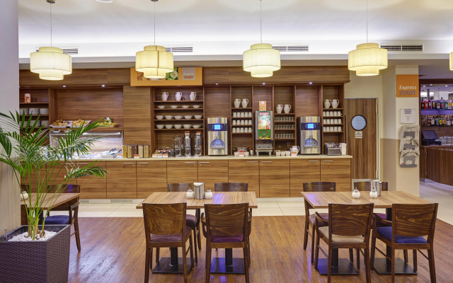 Premier Inn Frankfurt City Centre
