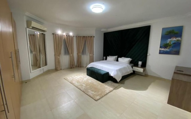 Charming and Spacious 3 Bed in Lekki Phase1