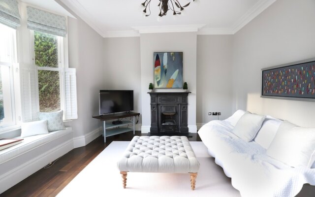 Stunning 4 Bedroom House in Balham