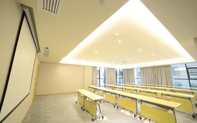 Ji Hotel Guangzhou Baiyun Airport