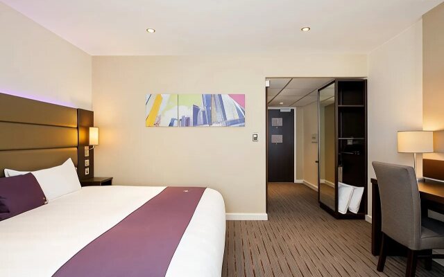 Premier Inn Rugby North (Newbold)