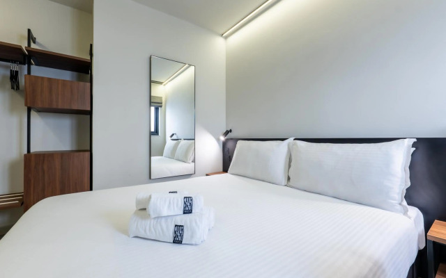 Onyx Hotel