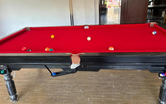 Hotel Bob's N Barley