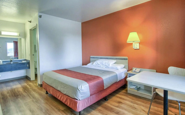 Motel 6 New Cumberland, PA - Harrisburg - Hershey South