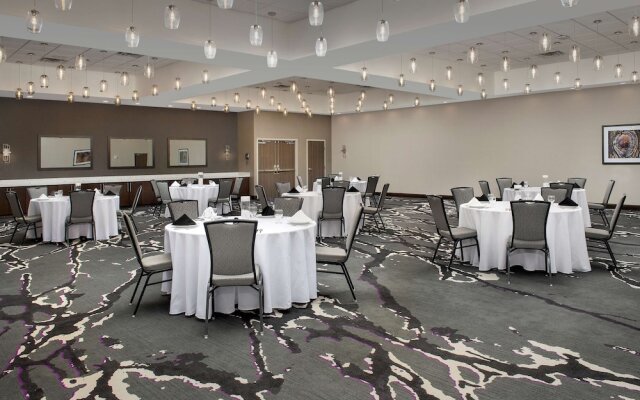 Hilton Garden Inn Columbia Airport (ex Holiday Inn & Suites Columbia-Airport)