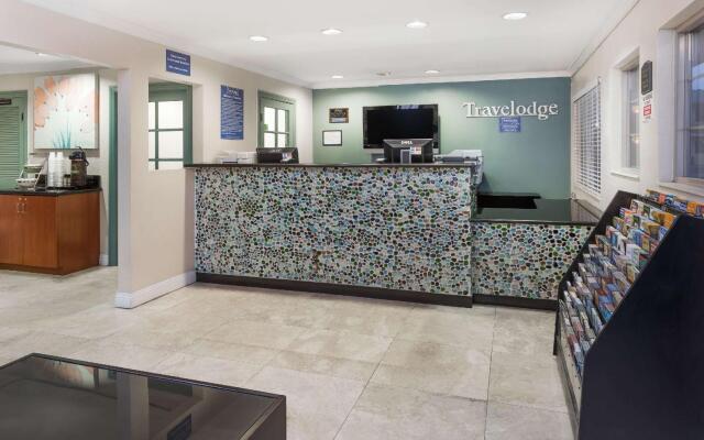 Hotel Avenida - Oceanside Camp Pendleton