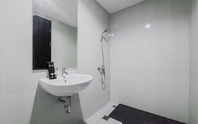 Warm And Cozy Stay Studio At Casa De Parco Apartment