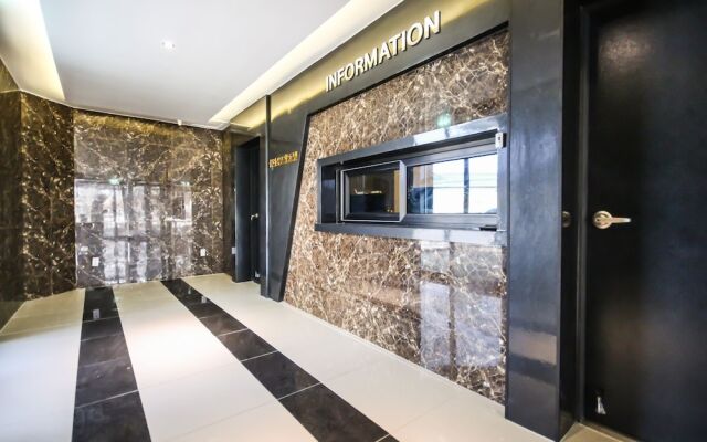 Yeongdeok Gangguhang Cloud Hotel