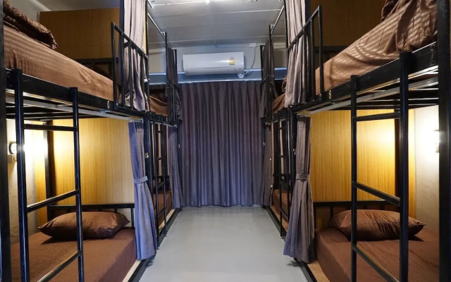 OYO 723 Lamphun Hostel