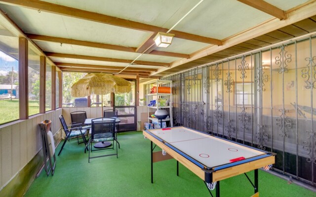 Family-friendly Home on Lake Tulane: Great Views!