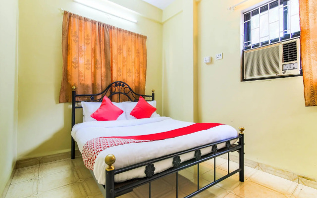 OYO 19831 Crystal Holiday Homes