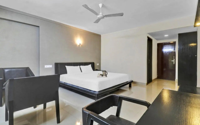 OYO Townhouse 80108 Aec Residency