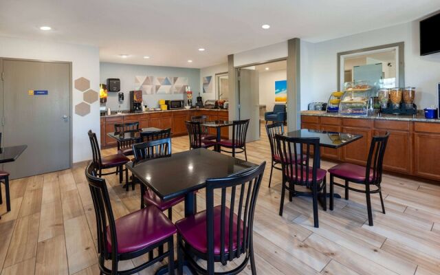 Ramada Inn
