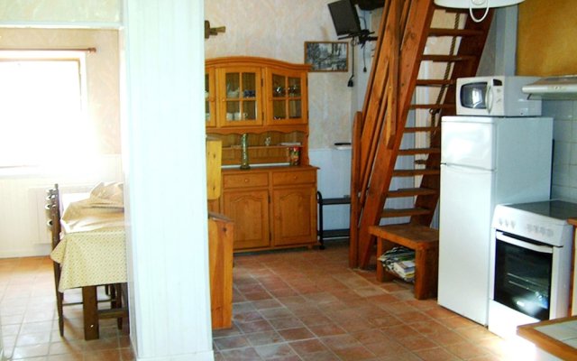 House With 2 Bedrooms in Brouchaud, With Enclosed Garden and Wifi