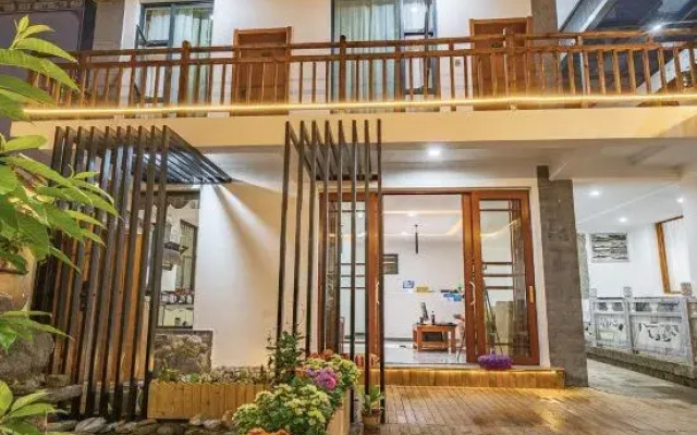 Mountain Viewing House (Dali Ancient Town Branch)