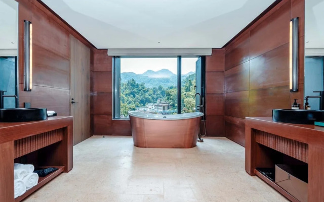 ZOLAND Resort Hotel Emei Mountain