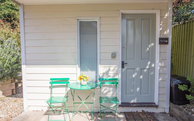 Snug with Views of the Chilterns