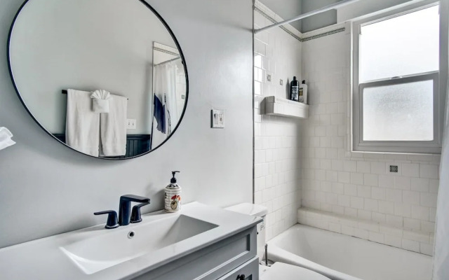 Ventura Downtown Minutes to Beaches