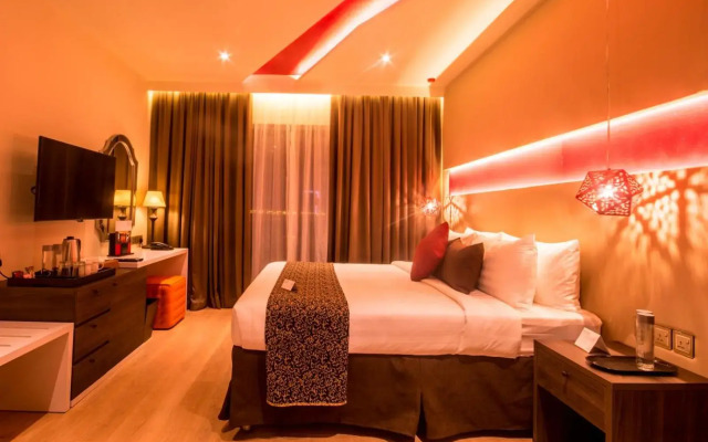 Carnelian By Glory Bower Hotel