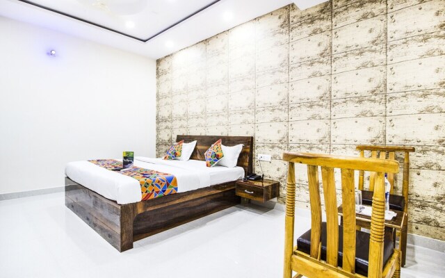 FabHotel Landmark Awadh