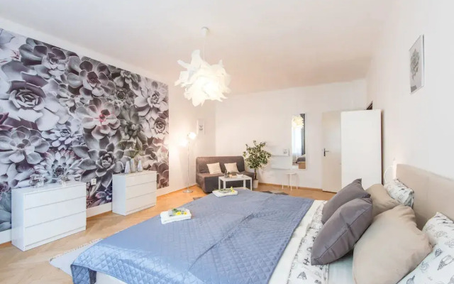 Lodecka apartment